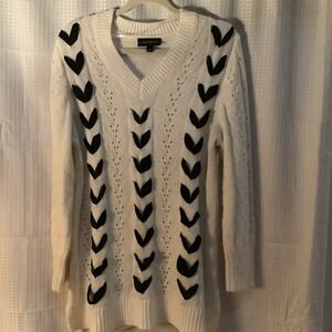 Lane Bryant Women's 14/16 Long Sleeved Ivory‎ Sweater Black Ribbons